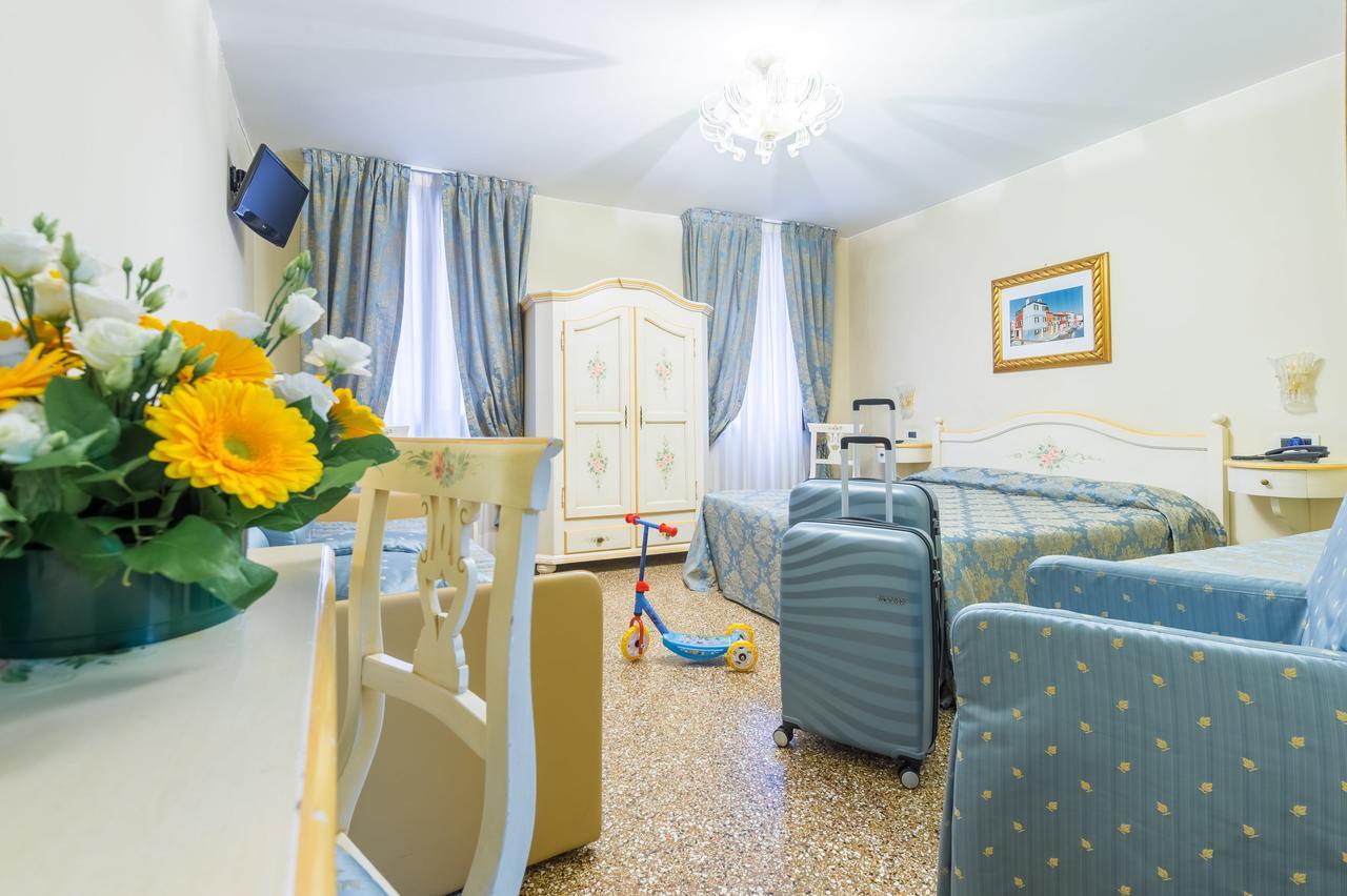 Superior Triple Room with Canal View,739025635:JPEG